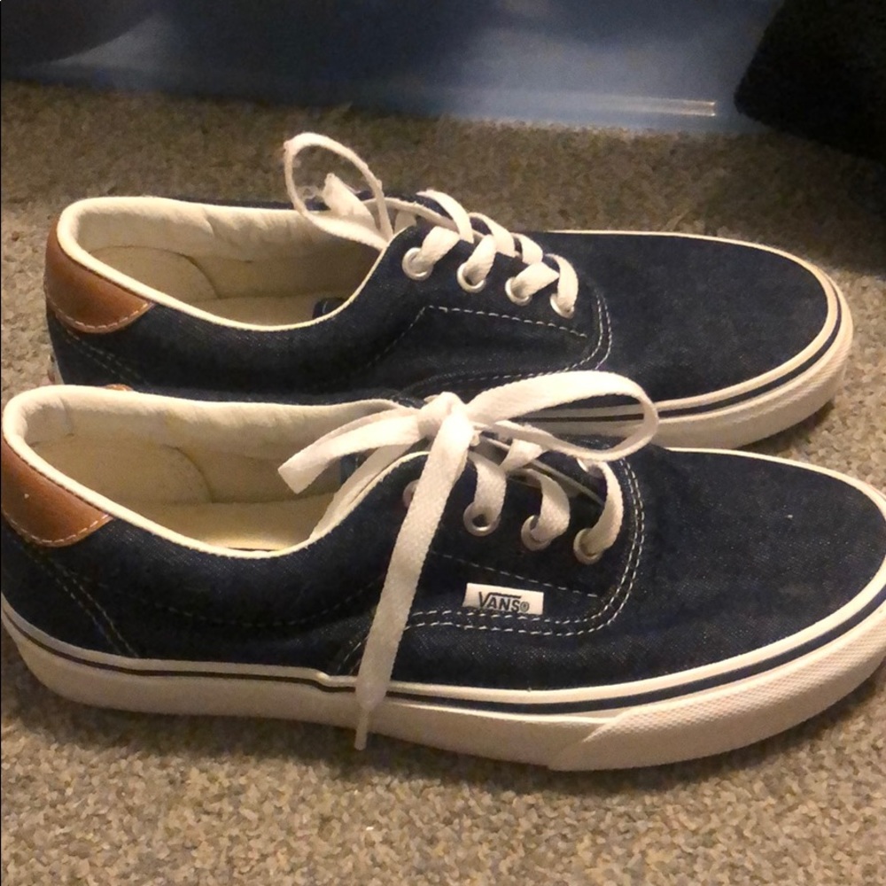 Vans - Picture 2 of 3